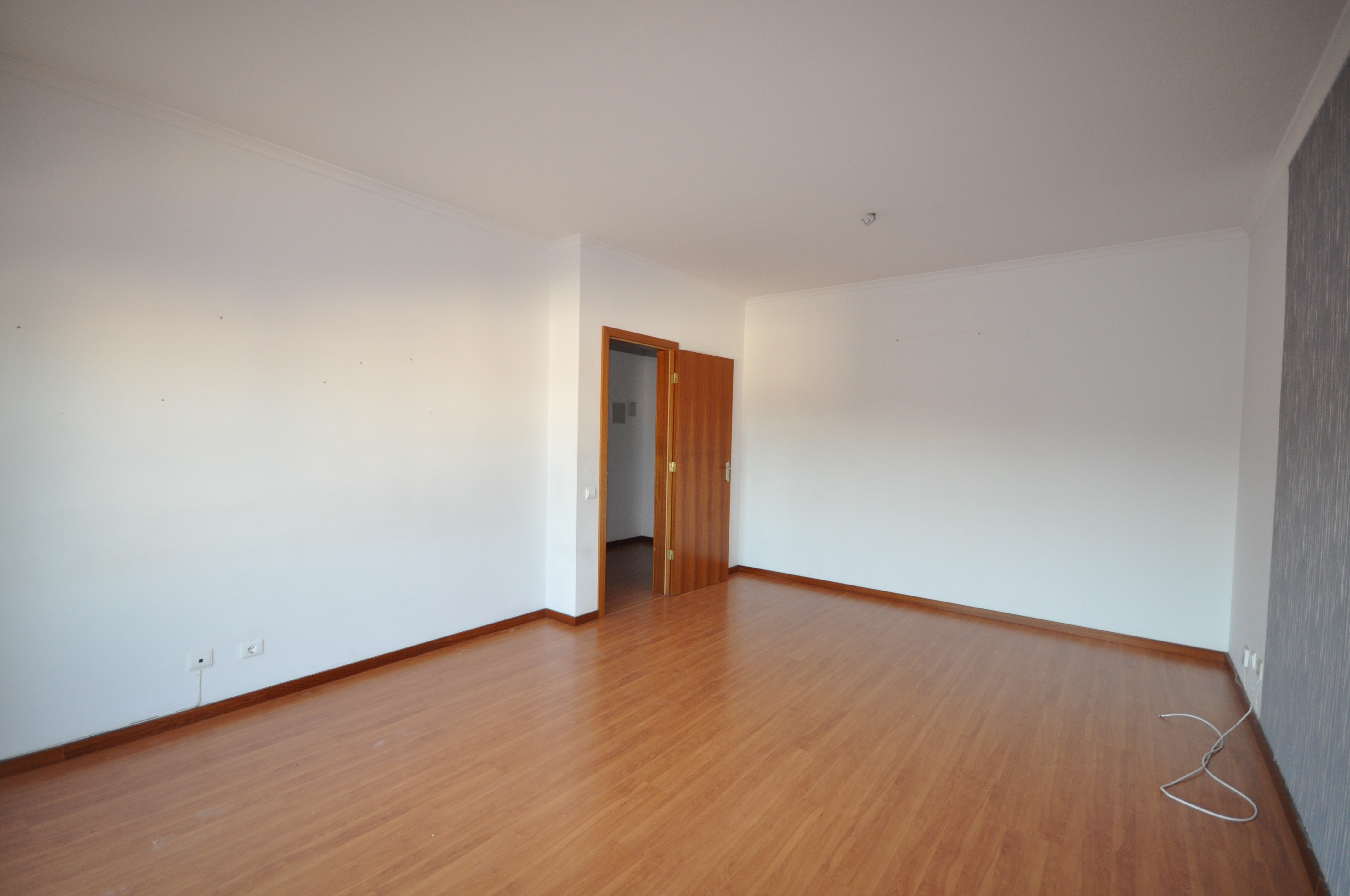 undefined - Image 4