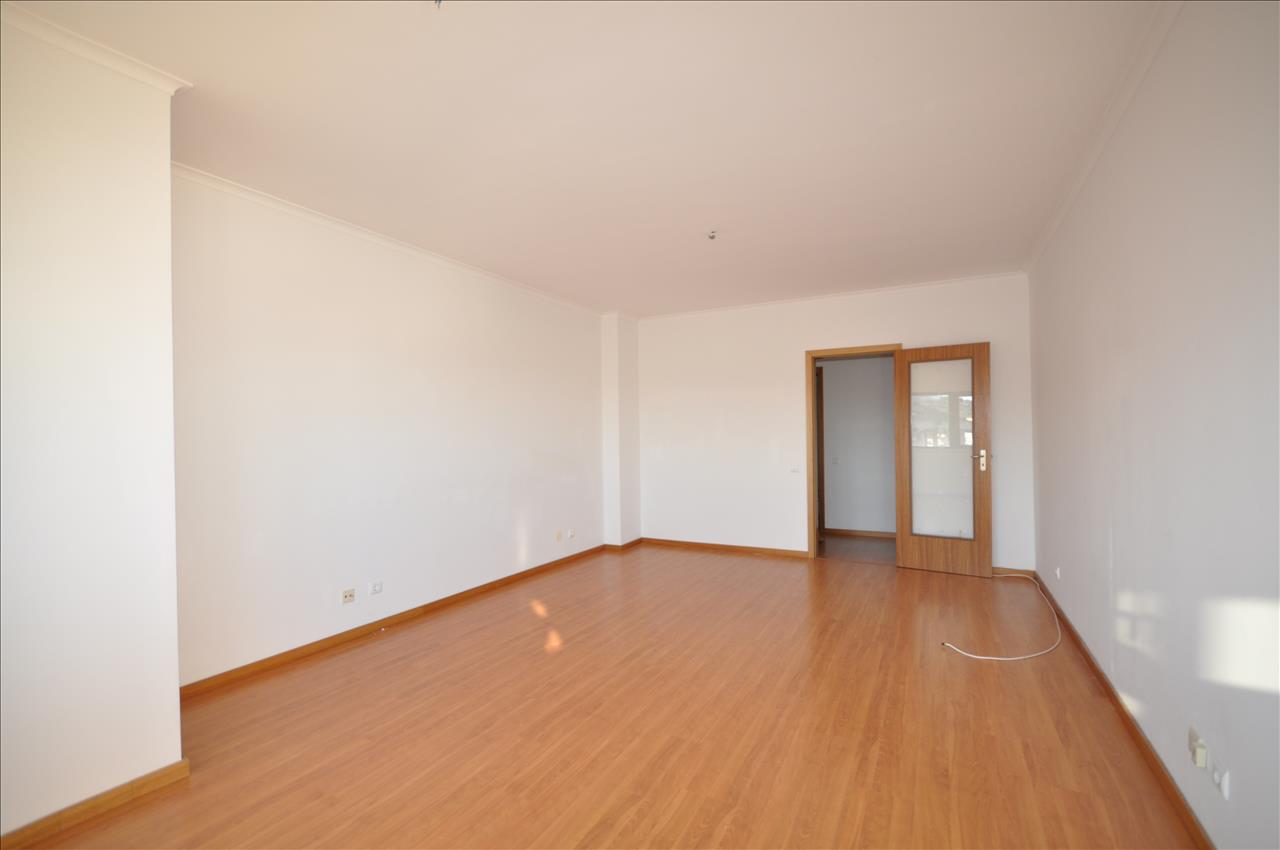 undefined - Image 4