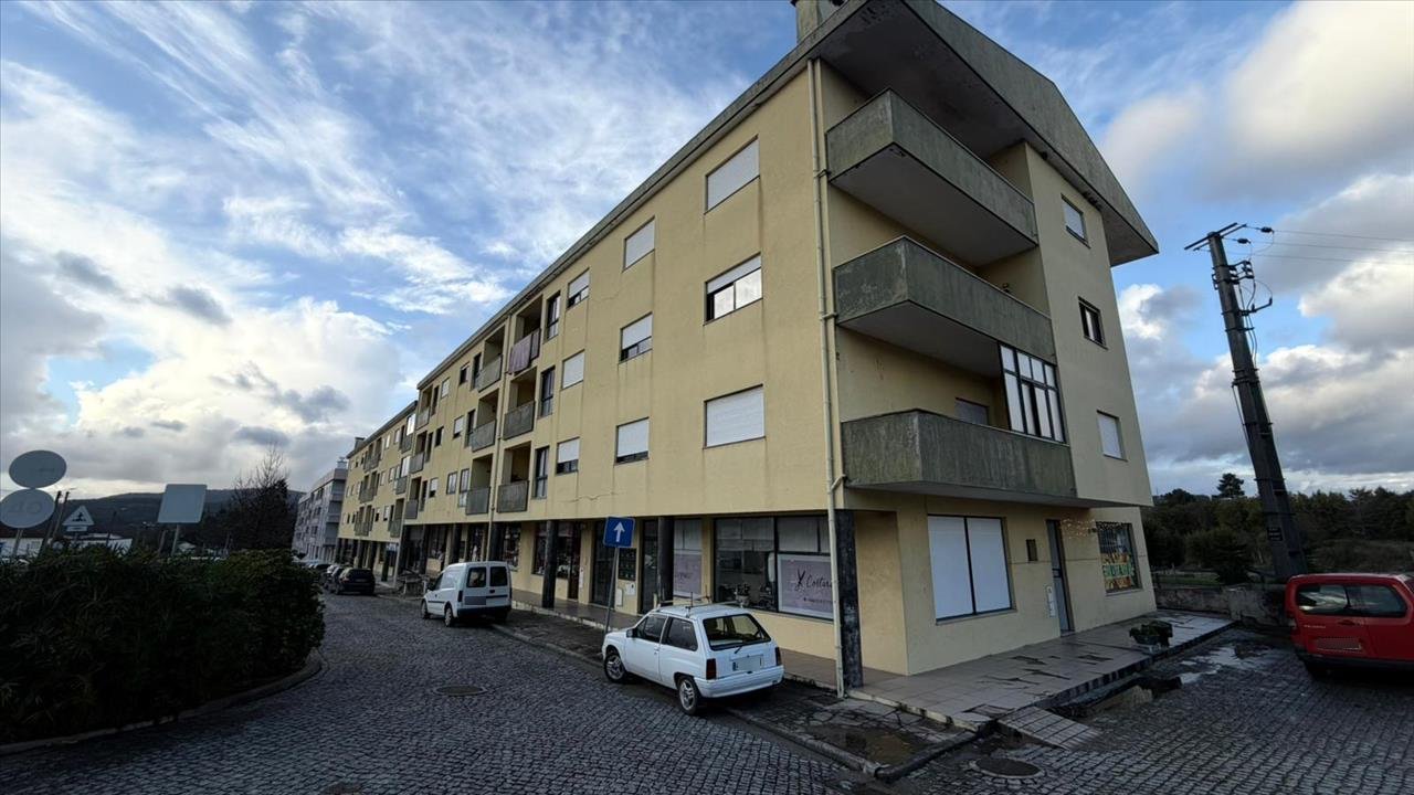 Apartamento T1 Paço de Sousa, Penafiel - Image 1