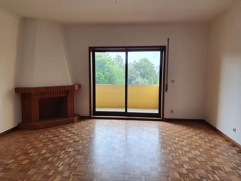 Apartamento T2 Paço de Sousa - Penafiel - Image 4
