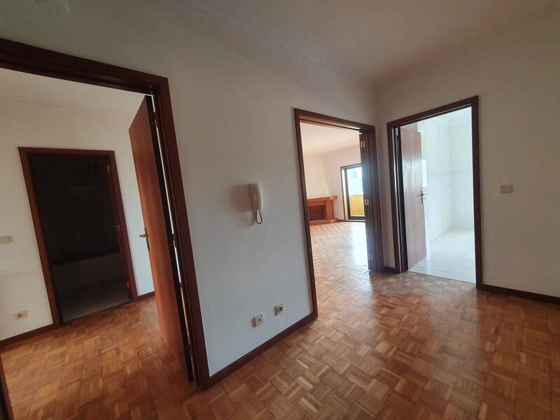 Apartamento T2 Paço de Sousa - Penafiel - Image 2