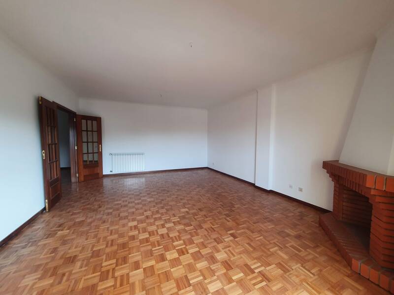 Apartamento T2 Paço de Sousa - Penafiel - Image 3