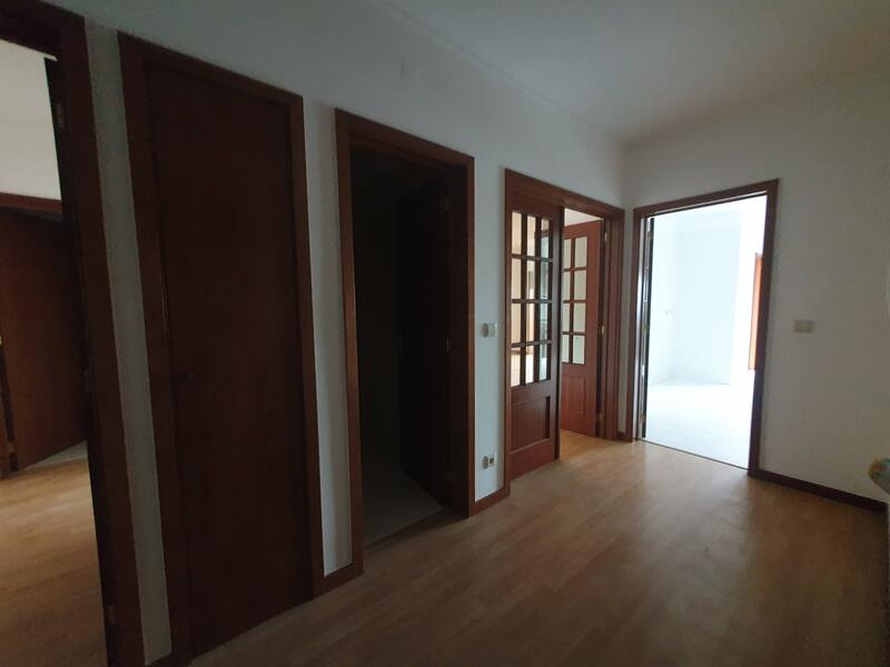 Apartamento + Arrecadação Paço de Sousa (Penafiel) - Image 2