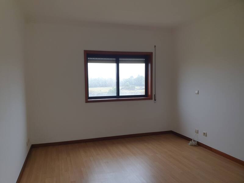 Apartamento + Arrecadação Paço de Sousa (Penafiel) - Image 5