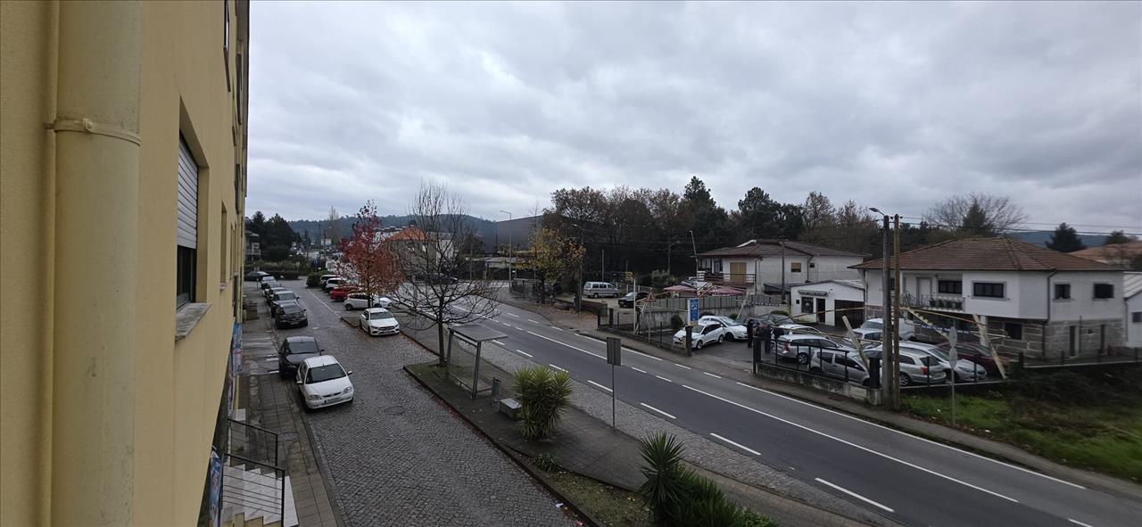 Apartamento T1 + Arrecadação Paço de Sousa (Penafiel) - Image 19