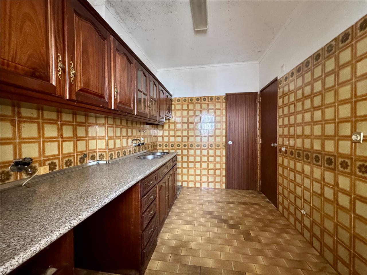 Apartamento T3, com Varanda, no Centro do Pinhal Novo - Image 6