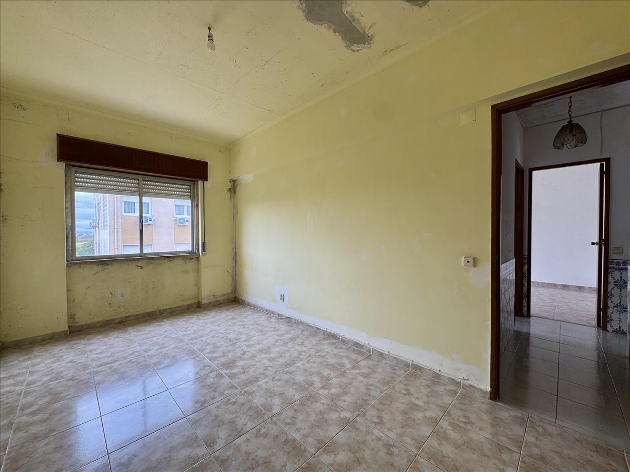Apartamento T3, com Varanda, no Centro do Pinhal Novo - Image 12