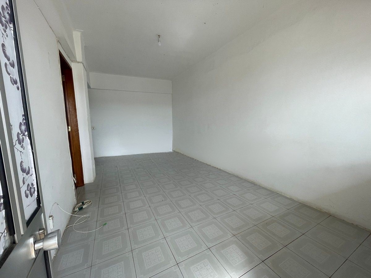 Apartamento T3, com Varanda, no Centro do Pinhal Novo - Image 4
