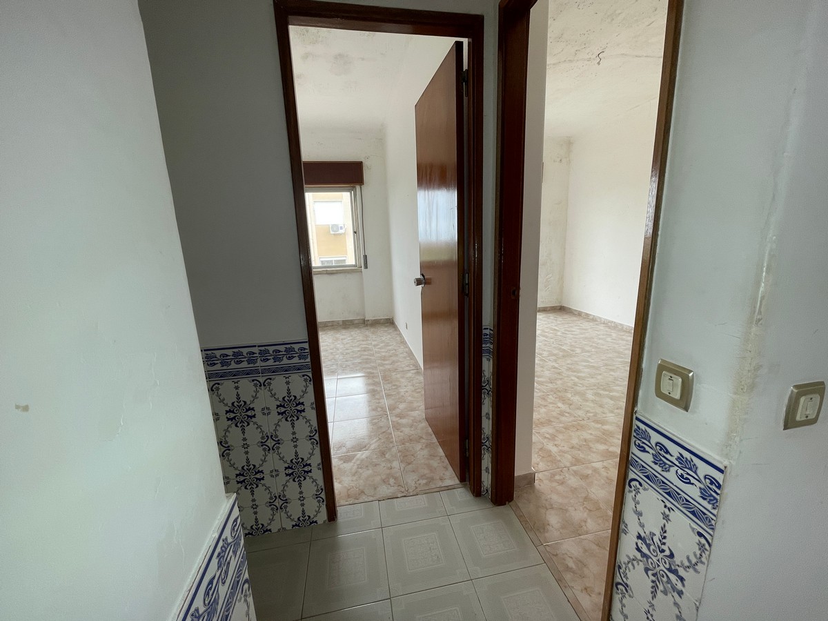 Apartamento T3, com Varanda, no Centro do Pinhal Novo - Image 18