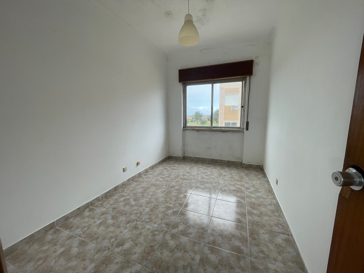 Apartamento T3, com Varanda, no Centro do Pinhal Novo - Image 17