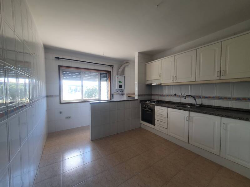Espetacular T3 em Gondomar com Garagem e Lareira - Image 12