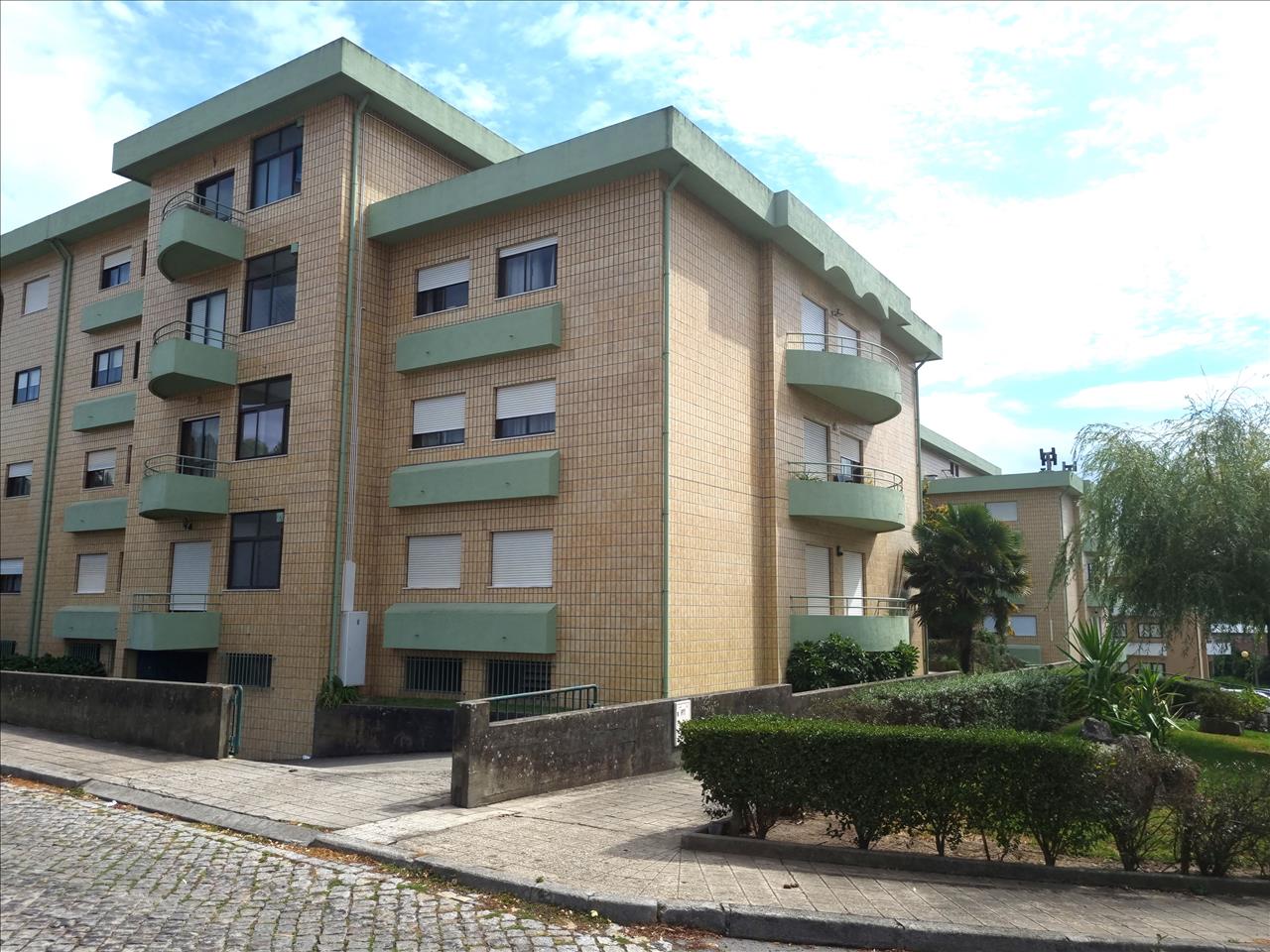 Apartamento T2 com 103 m² - Rio Tinto, Gondomar - Image 1