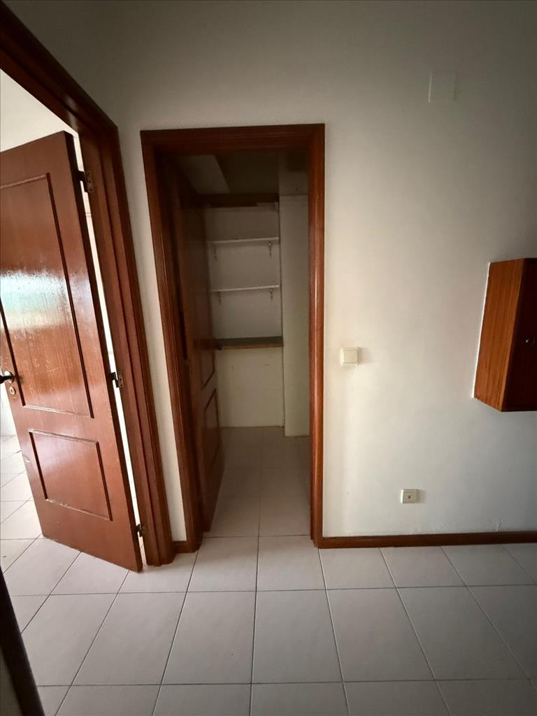Apartamento T2 com 103 m² - Rio Tinto, Gondomar - Image 10