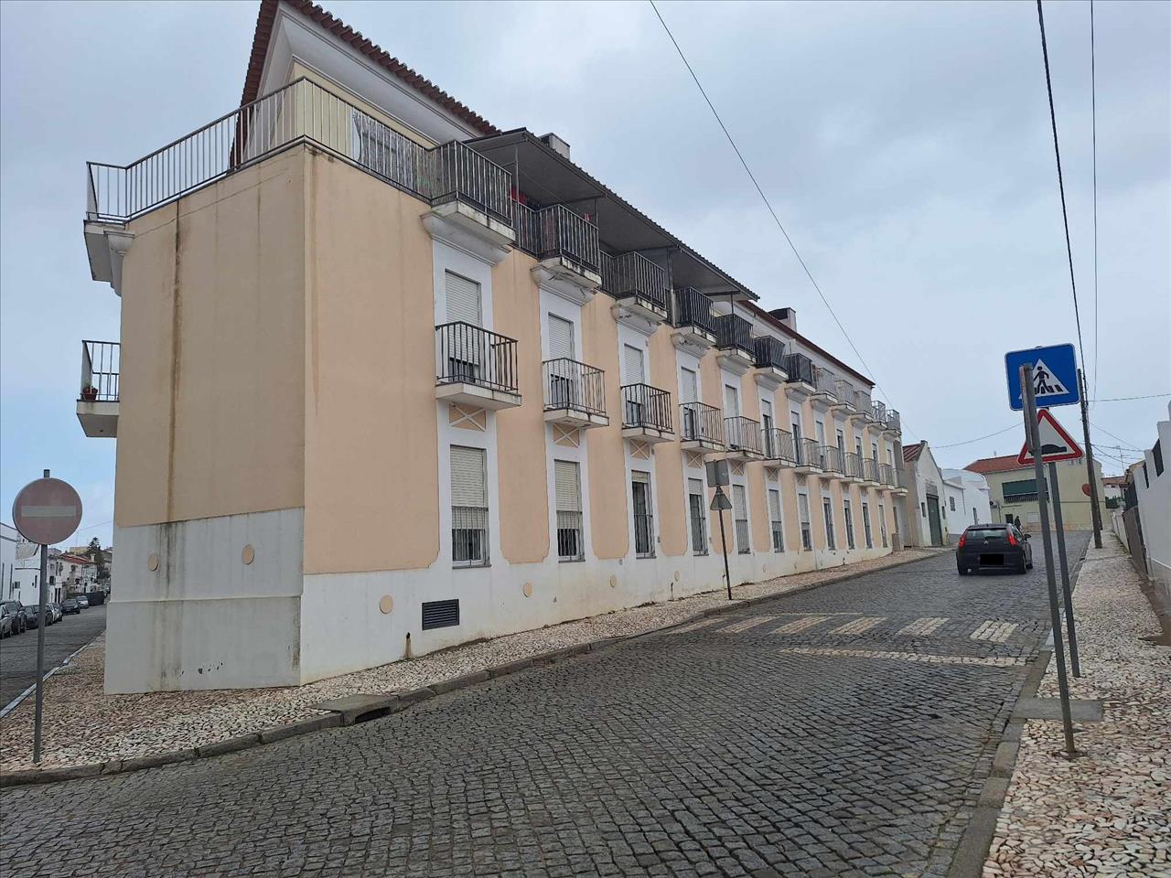 Apartamento T1 em Campo Maior - Image 1